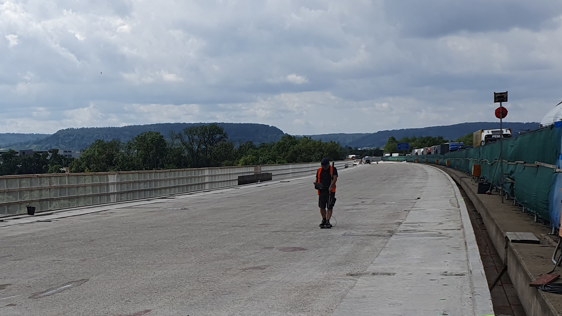 Flächige Betondeckung Kochertalbrücke